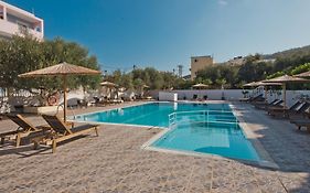 Regina Studios & Hotel